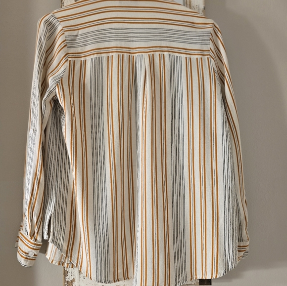 Lumiere Button Down Top - Picture 5 of 5